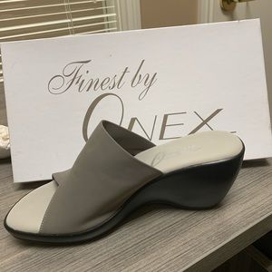 Onex memory foam slides